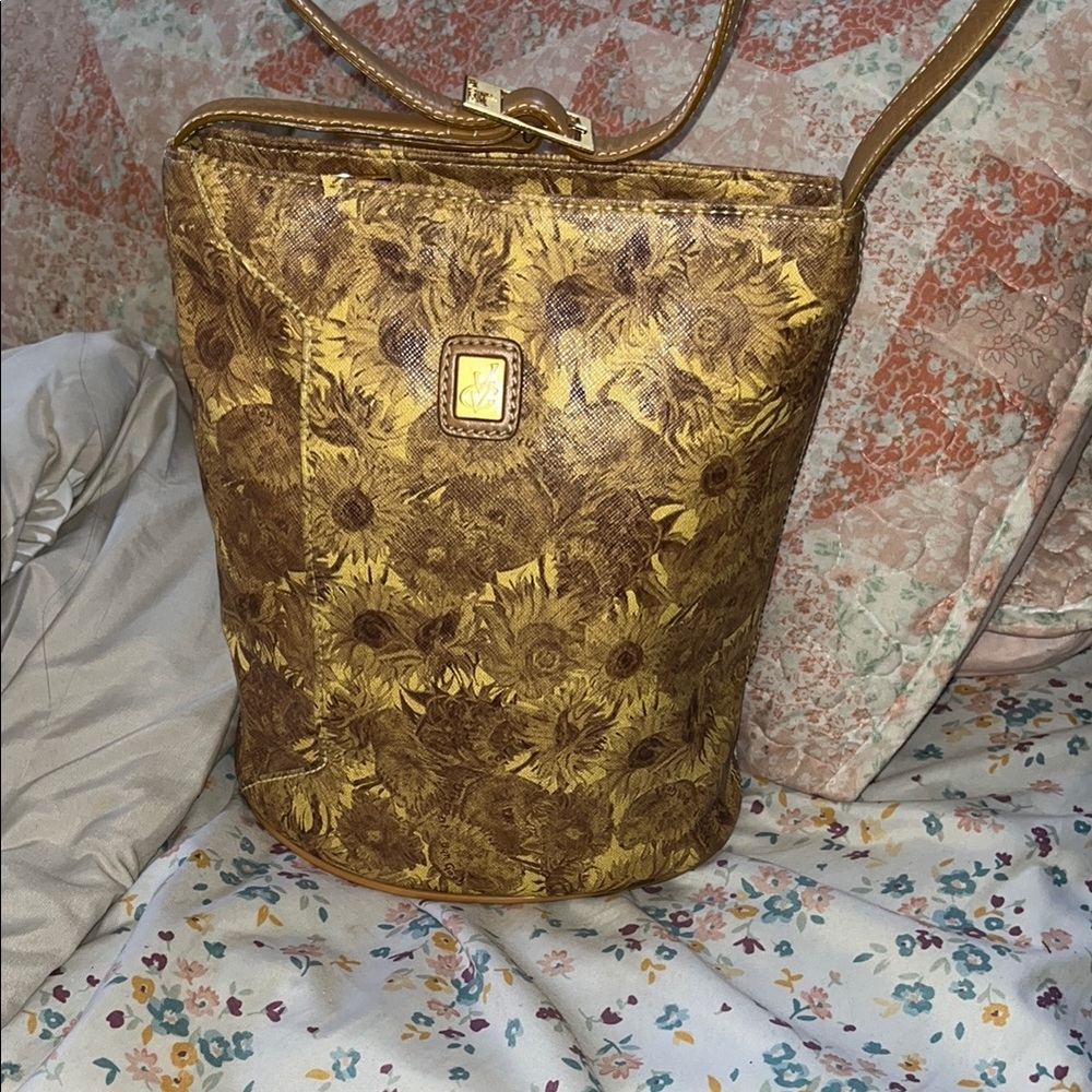 Vintage Vincent van gogh leather bucket bag like new condition